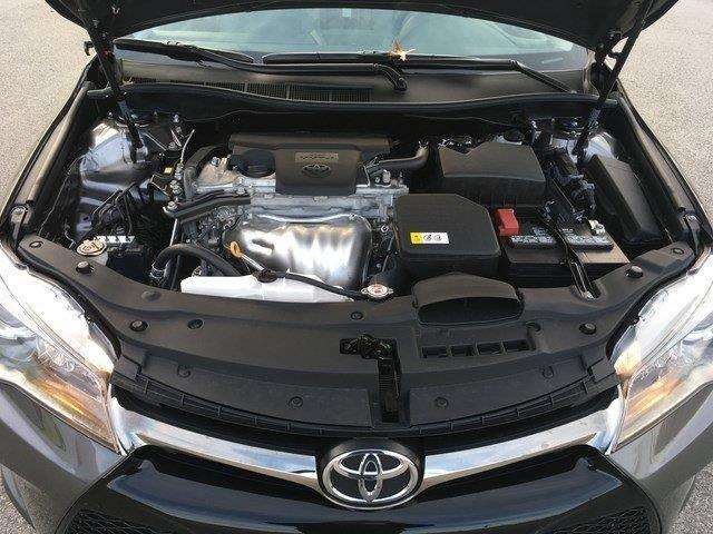 2017 Toyota Camry SE 4dr Sedan